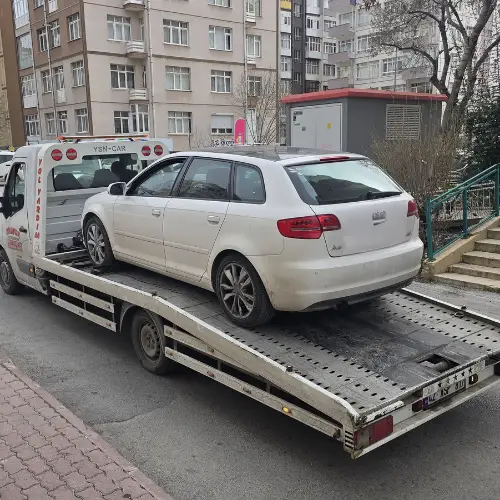 Aracınız Yolda Kaldığında İlk Yapmanız Gerekenler